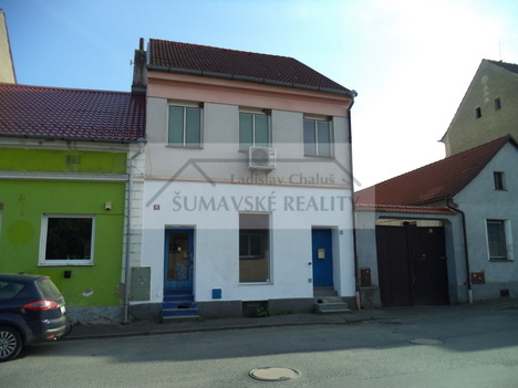Rodinný dům s podnikáním ve Staňkově